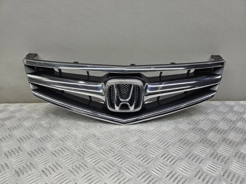 Решетка радиатора Honda Accord 7 CL