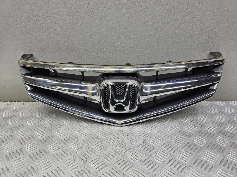 Решетка радиатора Honda Accord 7 CL