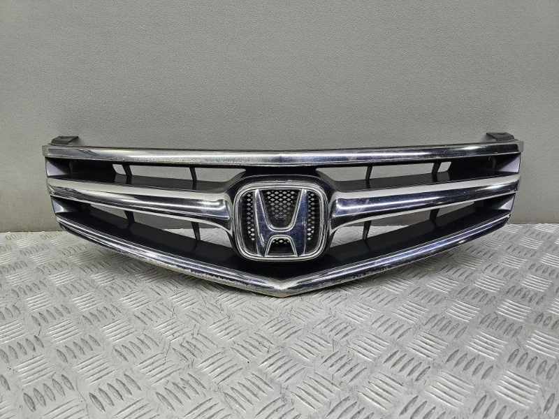 Решетка радиатора Honda Accord 7 CL