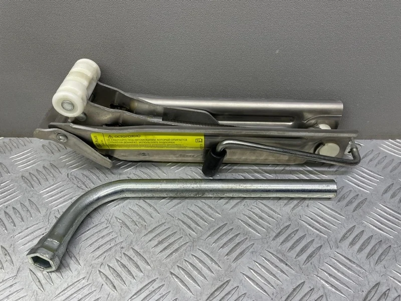 Домкрат Audi A6 C6