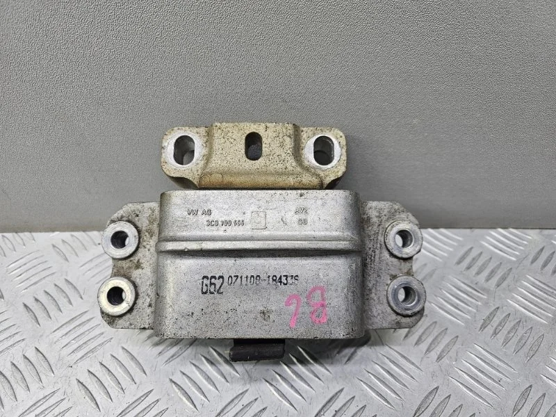 Подушка акпп Volkswagen Passat B6