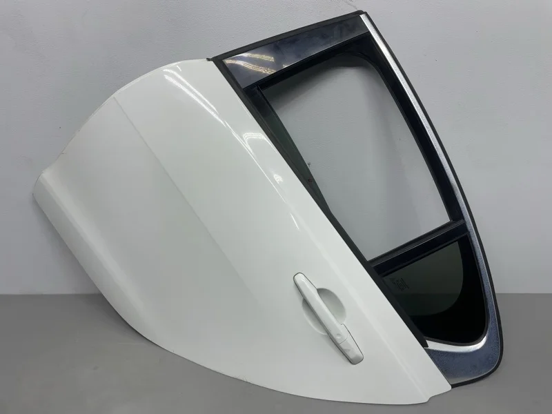 Дверь Jaguar XE X760