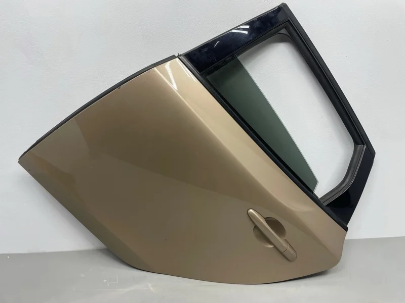 Дверь Volvo V40 MV