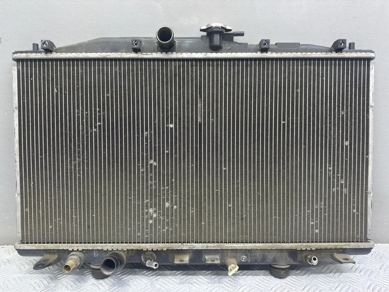 Радиатор охлаждения Honda Accord 7 CL