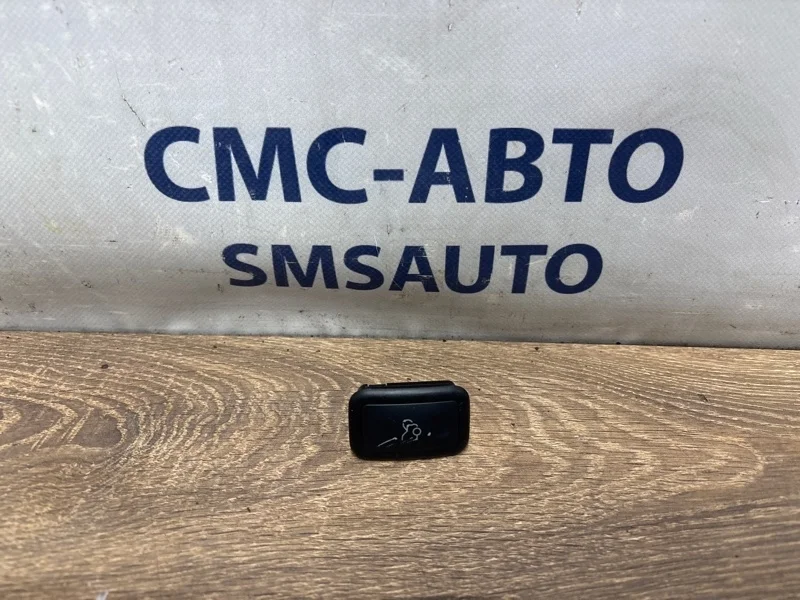 Кнопка багажника Mercedes-Benz C-Class A2048707051 W204