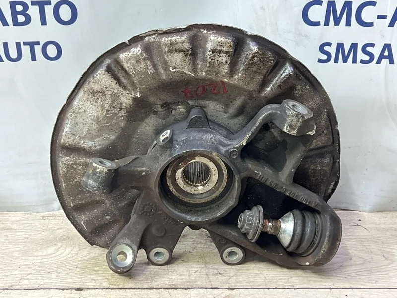 Кулак поворотный Mercedes-Benz ML 2012 A1663500508 W166 642.826, задний правый