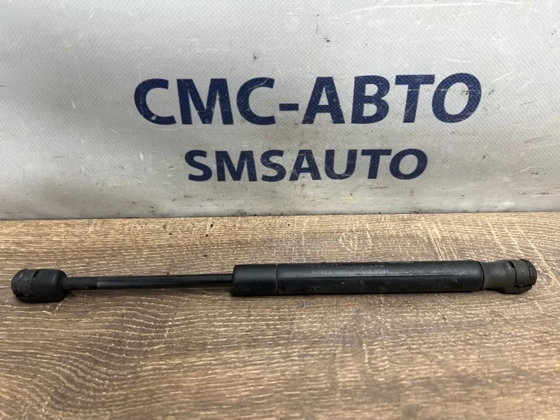 Амортизатор капота Volvo XC60 30784935 ХС60 B4204T6