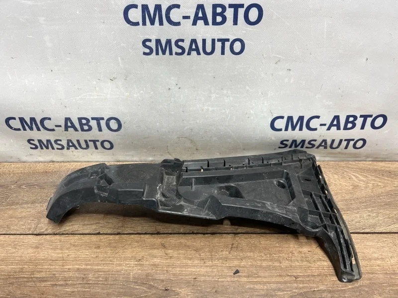Кронштейн бампера Volvo XC90 30698129 ХС90 3.2 B6324S, передний правый