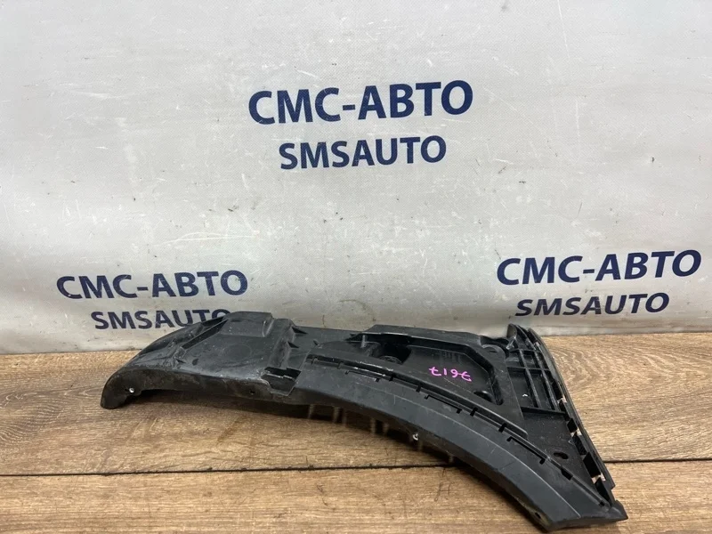 Кронштейн бампера Volvo XC90 30698128 ХС90 3.2 B6324S, передний левый