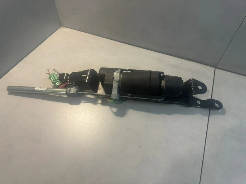 Ремень безопасности пиропатроном Volvo XC60