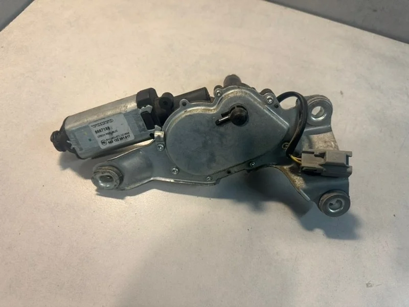 Моторчик стеклоочистителя задний Volvo XC70