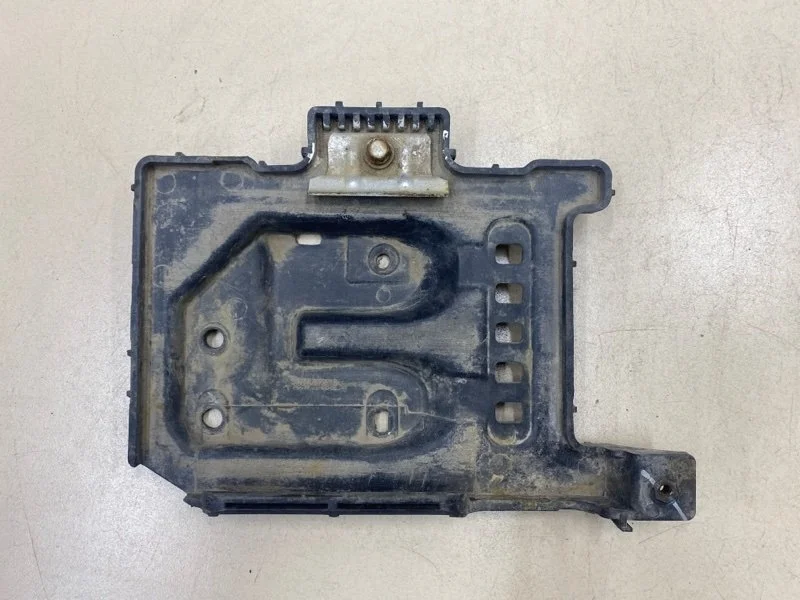 Крепление аккумулятора (корпус/подставка) Hyundai