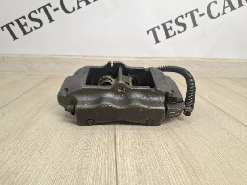 Суппорт тормозной VW Touareg 1 2003-2010 7L