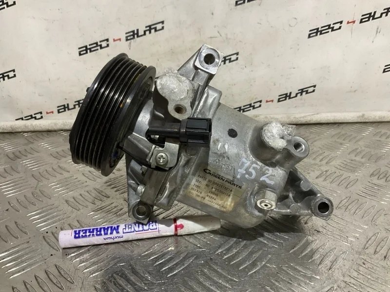Компрессор кондиционера Nissan Juke 2011 926001KC1A MR16DDT