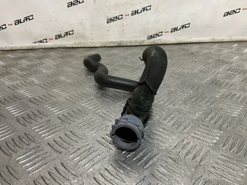 Патрубок охлаждающей жидкости печки Audi A6 2014 4G0122293AA C7 CHVA