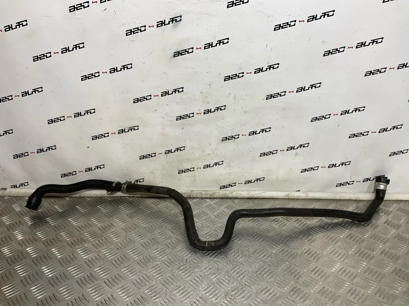 Патрубок системы охлаждения Peugeot 3008 2015 1351NG 1 EP6CDT