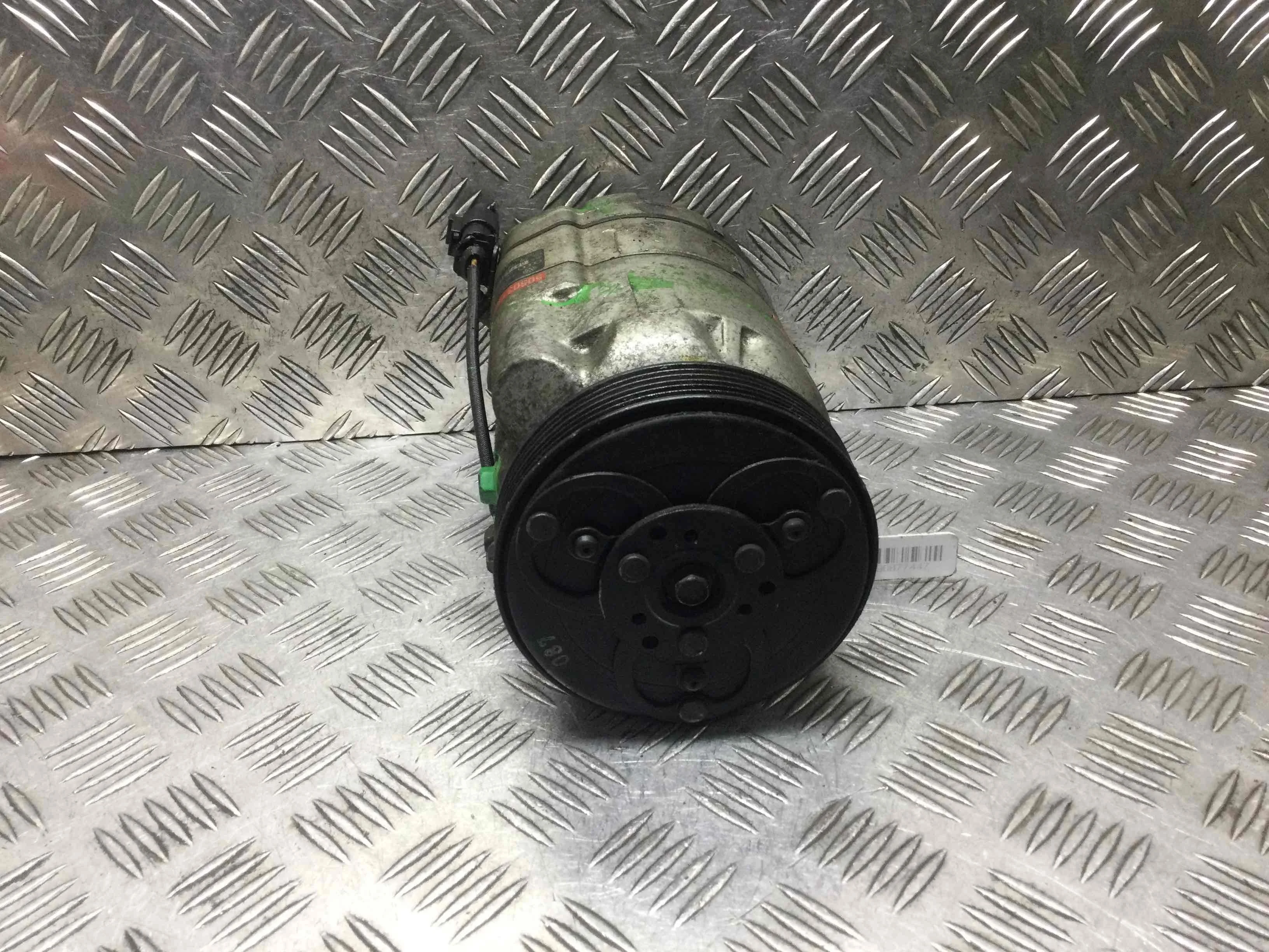 Компрессор кондиционера Audi A3 8L (1996-2000) бензин 1.8 i Автомат Х/б