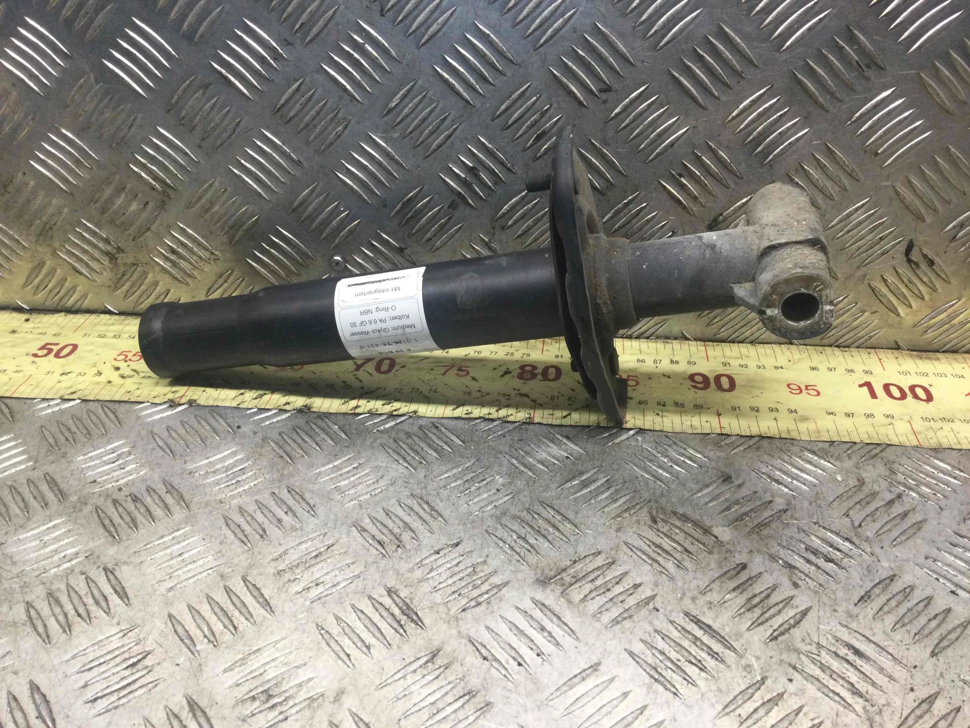 Кронштейн бампера заднего BMW 5-Series 5-Series E39 1995 - 2004 дизель 3.0 TDI Механика Универсал