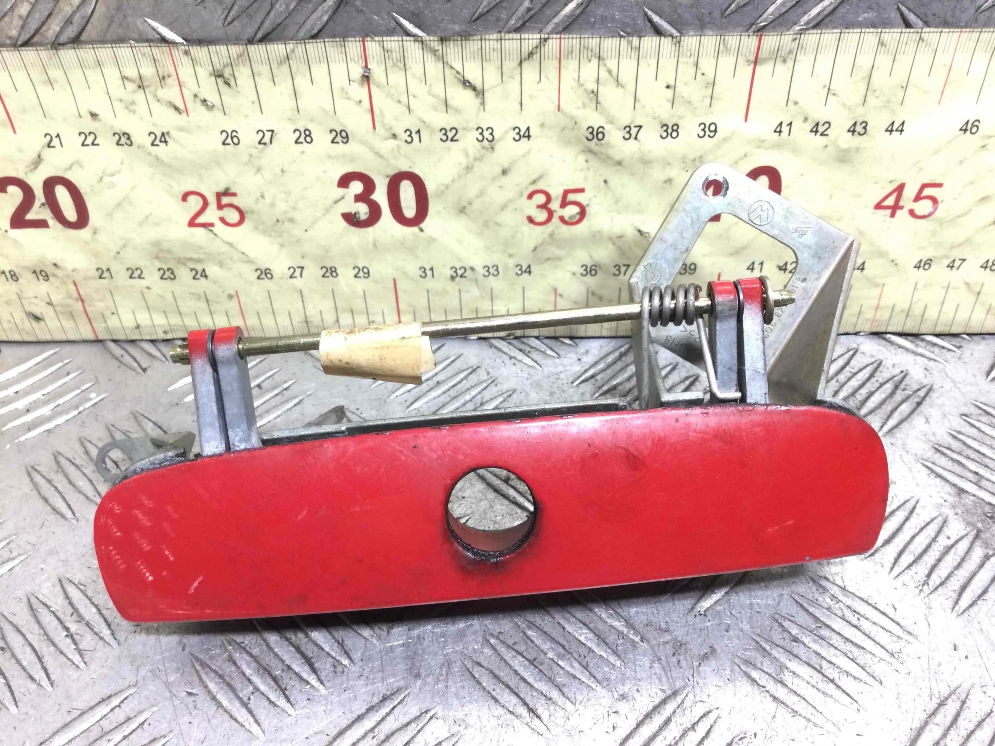 Ручка открывания багажника Volkswagen Polo 4 поколение (2001-2005) бензин 1.4 i Механика Х/б