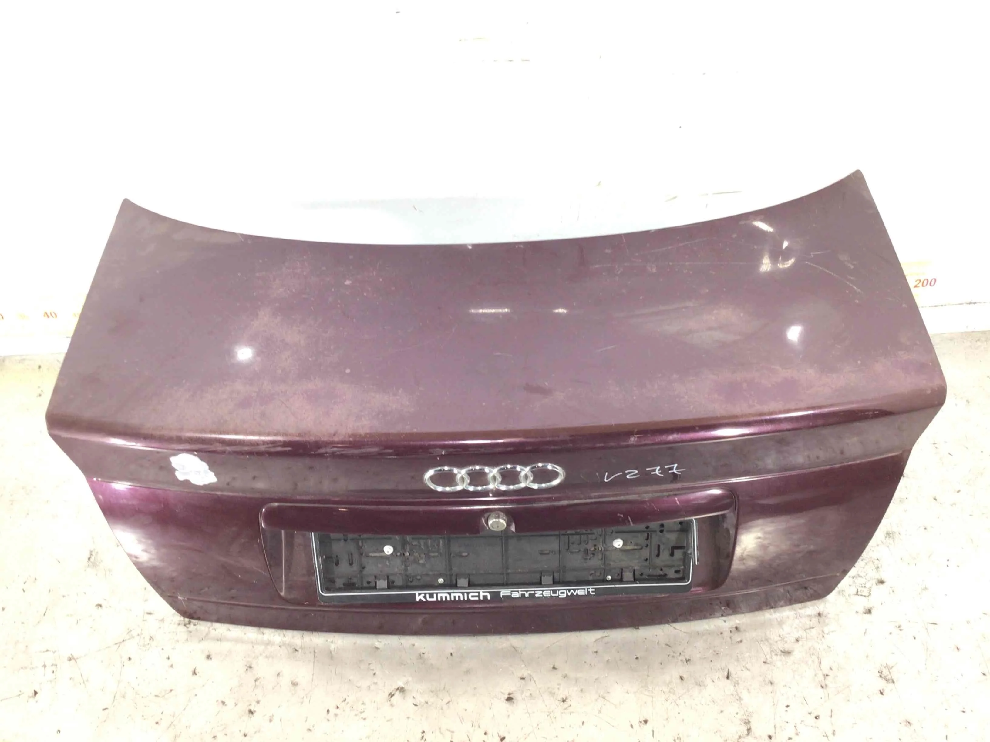 Крышка багажника (дверь 3-5) Audi A4 B5 (1994-1999) бензин 1.6 i Механика Седан