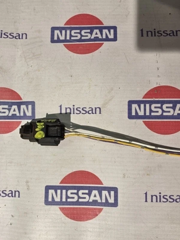 Датчик температуры окружающей среды Nissan Navara 2012 27722AX610 D40 YD25, передний