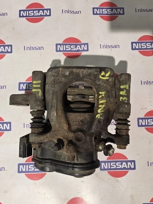 Суппорт тормозной Nissan Qashqai 2014 440014EA0A J11 HRA2, задний правый