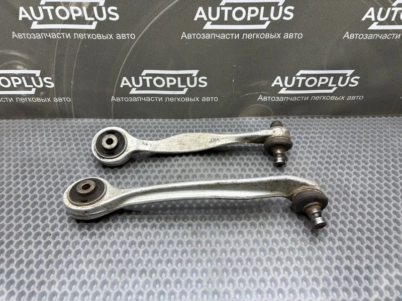 Рычаг подвески верхний Audi A4 1998 8E0407505A B5 AGA, передний левый