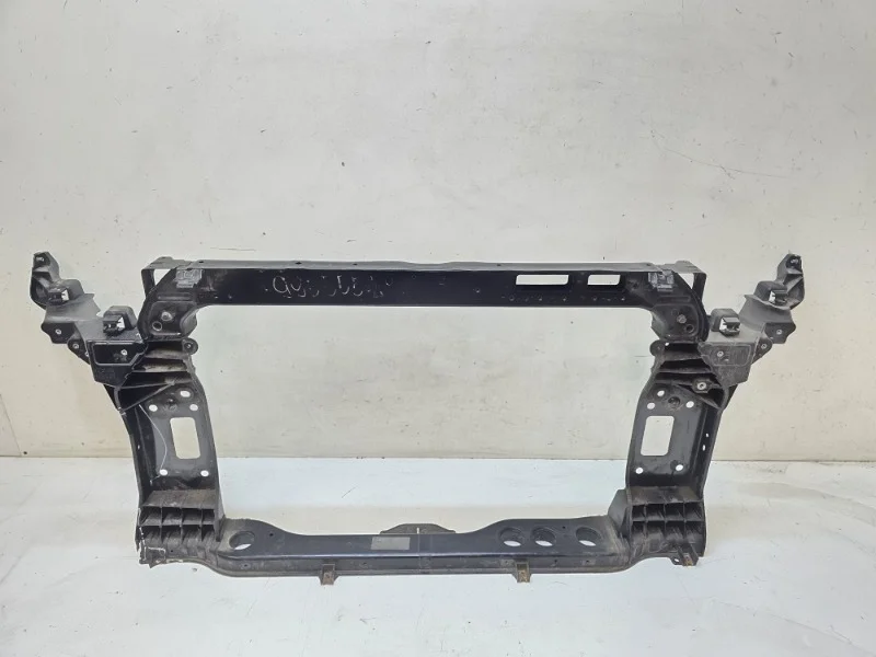 Панель передняя (телевизор) Hyundai Tucson 2015-2021 3