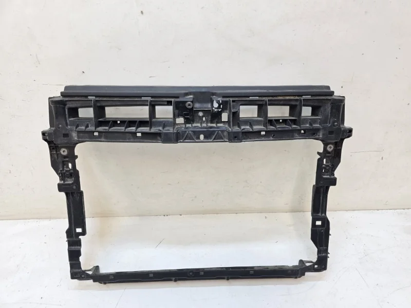 Панель передняя Volkswagen Tiguan 2017-2024