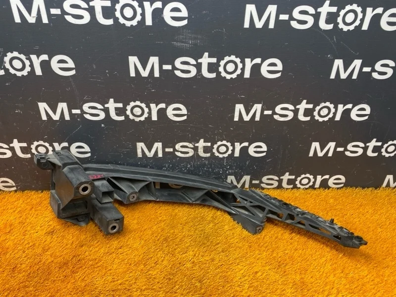 Кронштейн фары Audi Q3 2012 8U0805608A 8U CPSA, правый