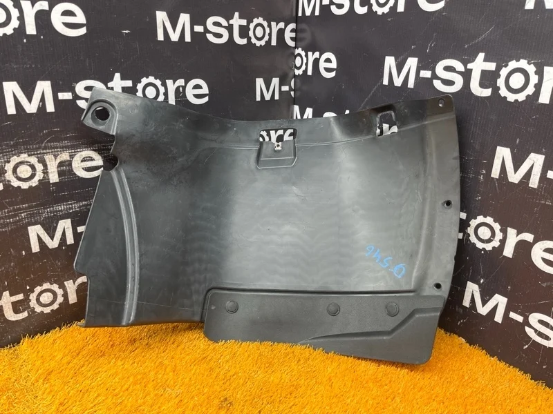 Подкрылок Audi A3 2011 8P0821192B 8P CAXC, передний правый