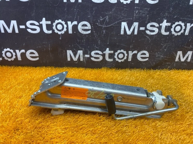 Домкрат Mercedes-Benz E-Class 2009 A2115830615 W212 272.980