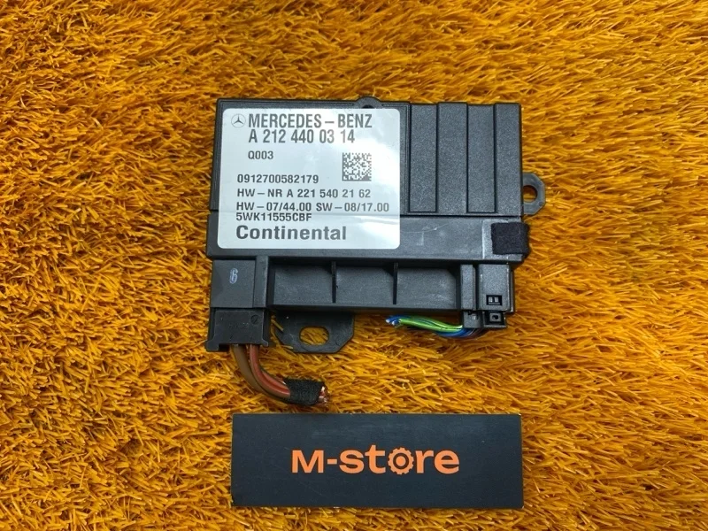 Блок управления топливным насосом Mercedes-Benz E-Class 2009 A2124400314 W212 272.952