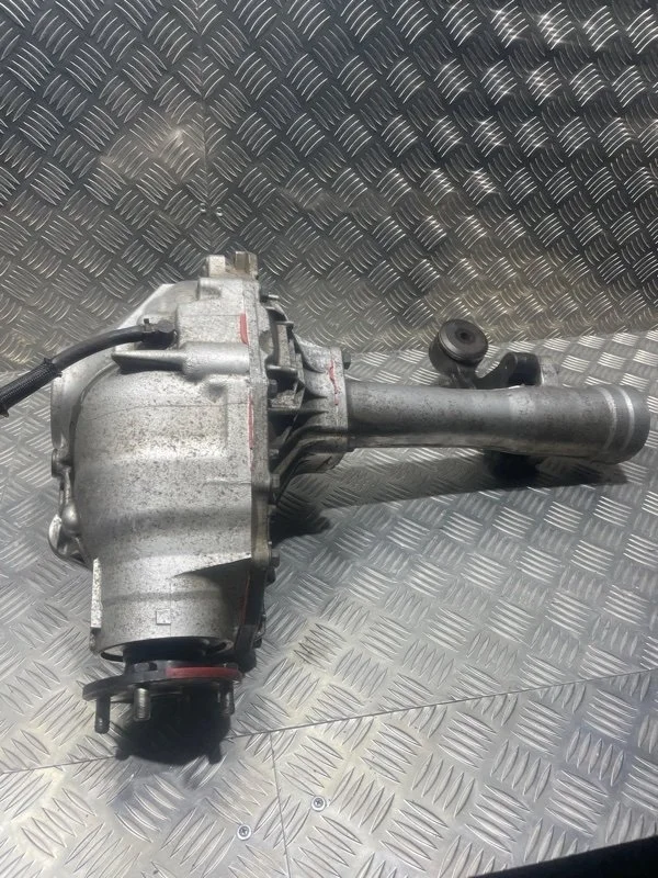 Редуктор переднего моста TOYOTA Land Cruiser 2015 4111060B80 URJ200 1VD-FTV 4.5, передний