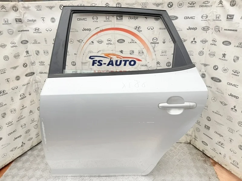 Дверь боковая Kia Ceed 2009 770031H000 ХЕТЧБЕК 1.4 G4FA, задняя левая