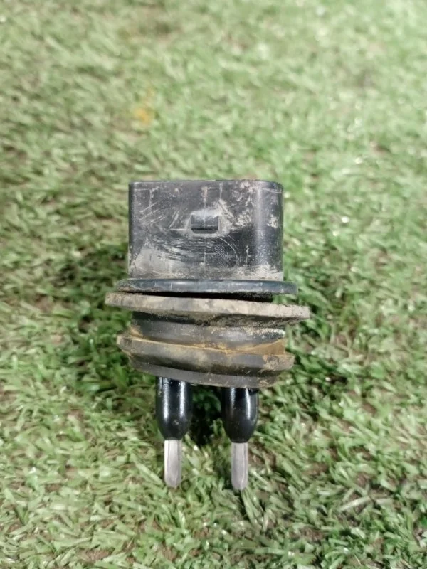 Датчик уровня бачка омывателя Audi A5 8T CALA 2008