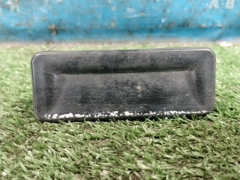 Кнопка открывания багажника Skoda Octavia A5