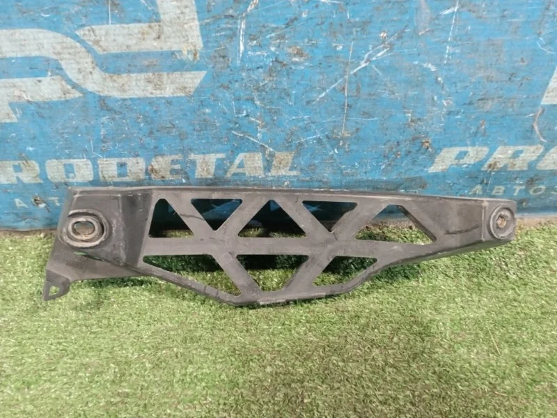 Кронштейн бампера задний левый Skoda Octavia A5