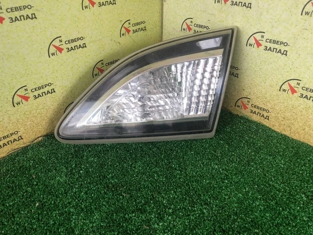 Фонарь внутренний Mazda 3 2010 BBM4513F0G BL Z6, задний правый