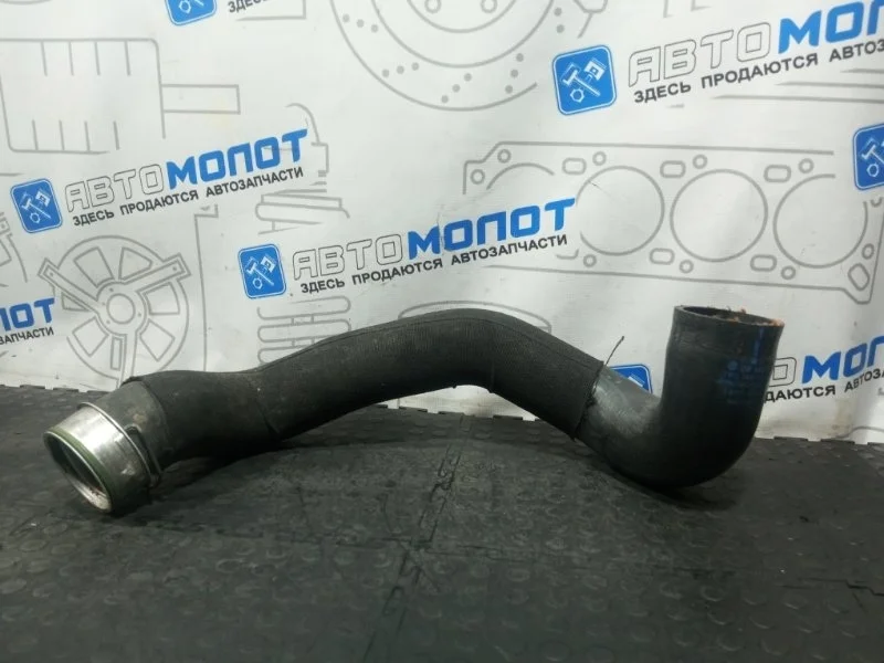 Патрубок интеркулера Volkswagen Touareg 7P0145738B FL CJM CJMA 3.0D