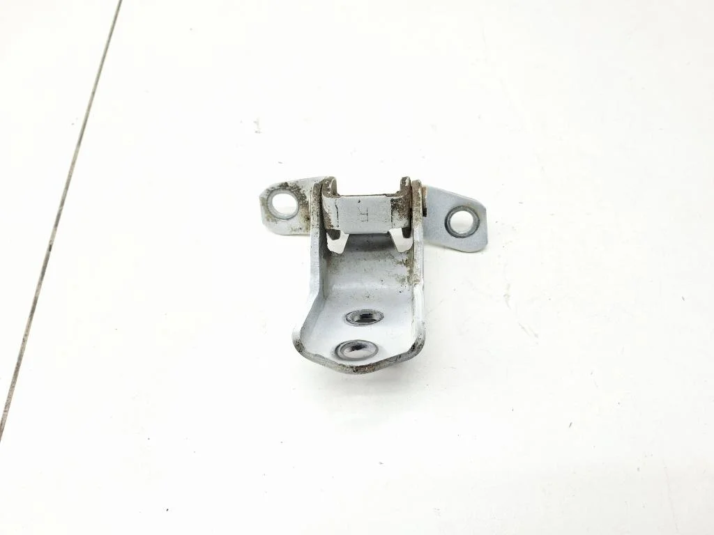 Петля двери передней левой нижняя Mazda CX-5 2021 KF