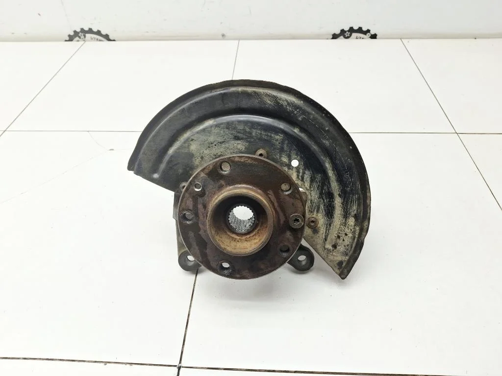 Кулак поворотный передний правый Renault Duster 1 2014