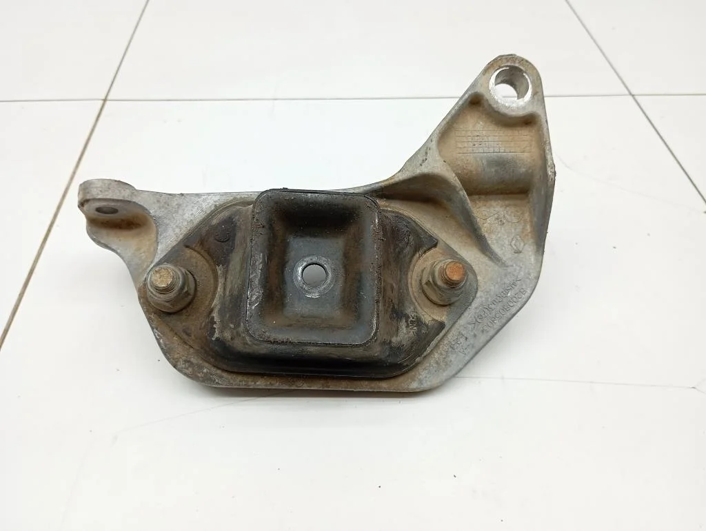 Кронштейн опоры кпп Renault Duster 1 2014