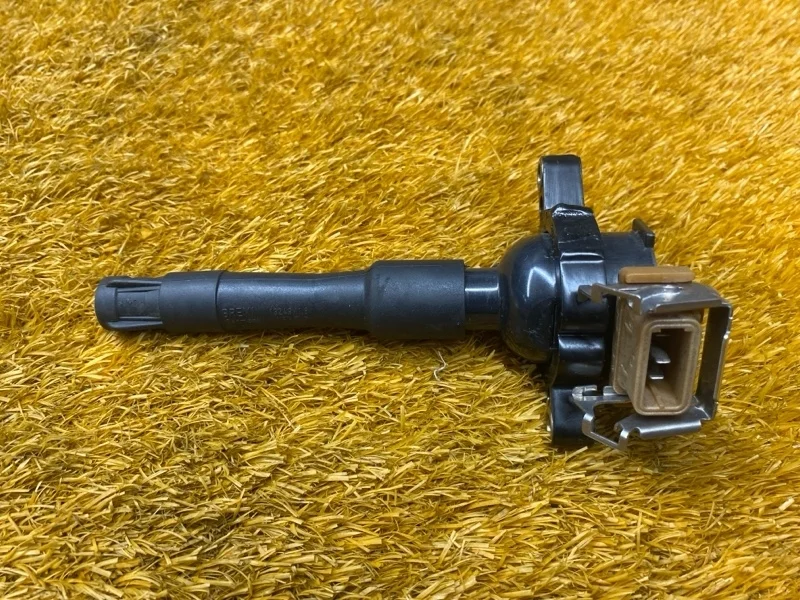 Катушка зажигания BMW 3-Series 2002 1748017 E46 M54B25 (256S5)