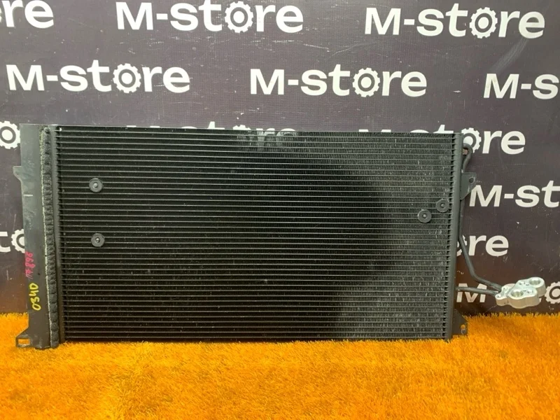 Радиатор кондиционера Audi Q7 2008 7L0820411G 4LB BAR