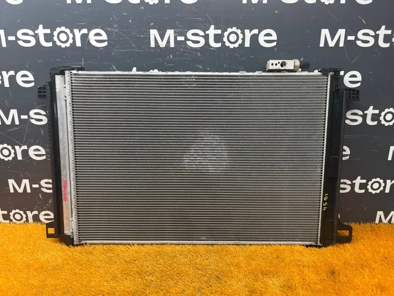 Радиатор кондиционера Mercedes-Benz C-Class 2010 A2045000654 W204 271.860