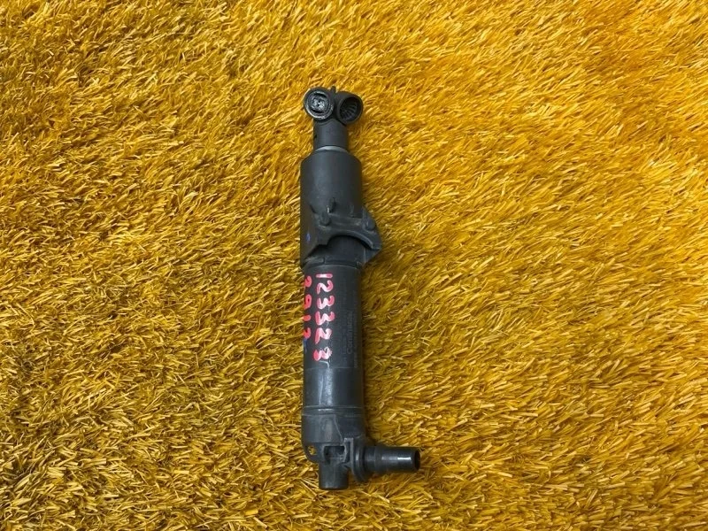 Форсунка омывателя фары Audi A4 2015 8W0955101 B9/8W CYR, левая