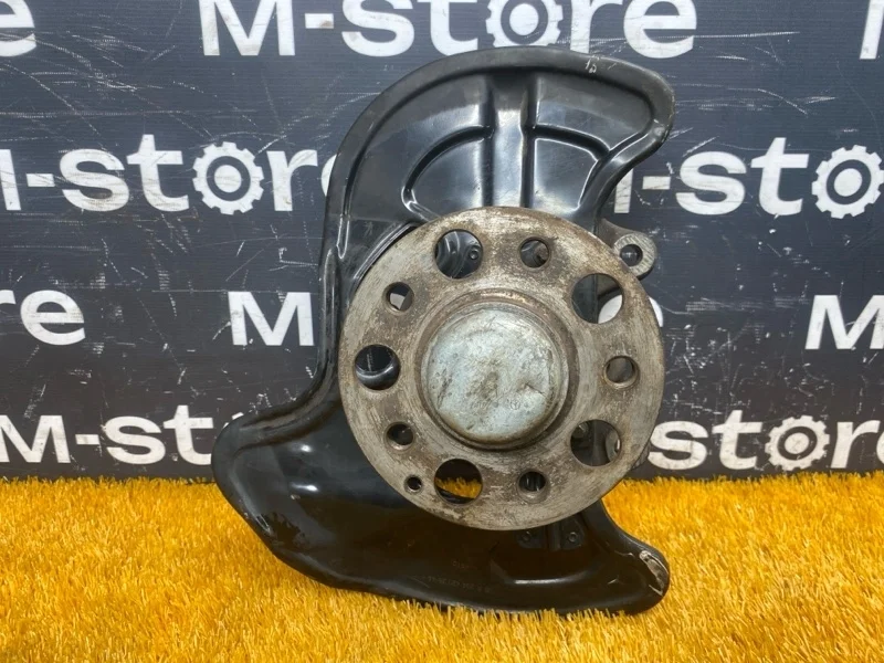 Ступица Mercedes-Benz C-Class 2010 A2043320101 W204 271.860, передняя левая