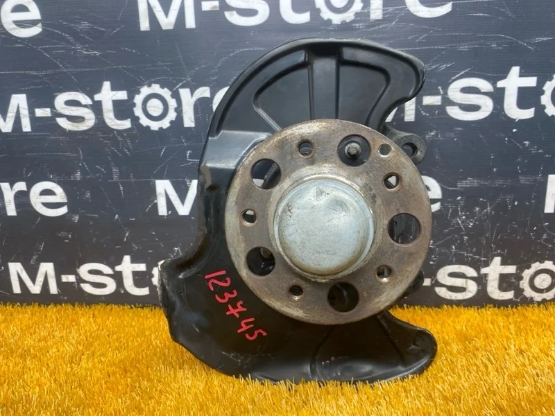 Ступица Mercedes-Benz Clk-Class 2004 A2093320001 C209 112.955, передняя левая