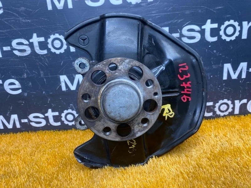 Ступица Mercedes-Benz B-Class 2010 A1693300620 W245 266.940, передняя правая